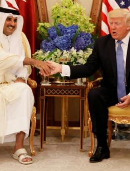 ترامب وأمير قطر 