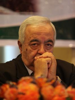 وزير العمل  ابو شهلا 