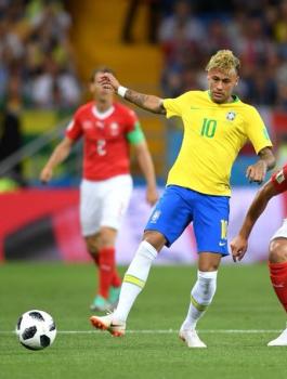 سويسرا تحرج البرازيل وتخرج متعادلة بهدف لهدف