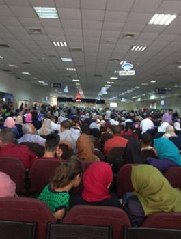 سلطات الاحتلال  ترفض طلب السلطة فتح "الجسر" 24 ساعة