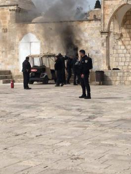 احراق مركز الشرطة في الاقصى 