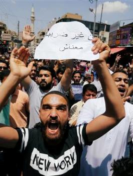 احتجاجات في الاردن بسبب ضريبة الدخل 