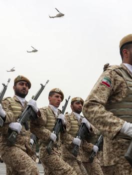 الجيش الايراني وروحاني 