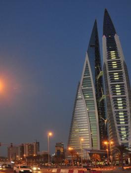 البحرين تدعو رعاياها إلى مغادرة لبنان فوراً 