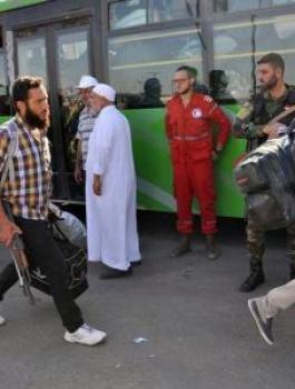 الخروج من حي الوعر 