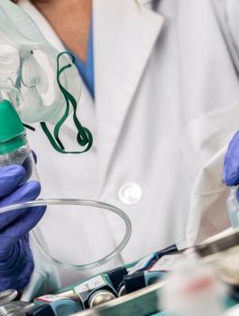 وفاة طبيبين فلسطينيين اثناء مكافحتهم فيروس كورونا 