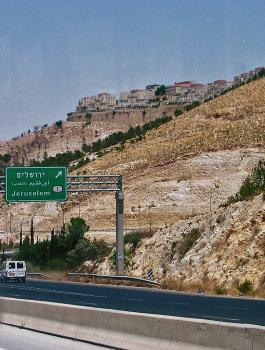 بلدية الاحتلال تصادق الاسبوع المقبل على بناء 700 وحدة استطانية في القدس