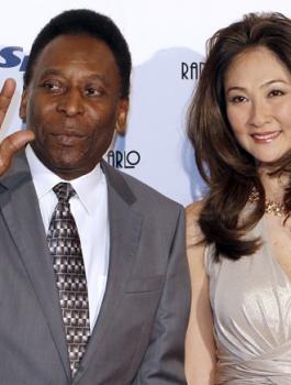 Pele-with-his-wife_zps8d6cba4a