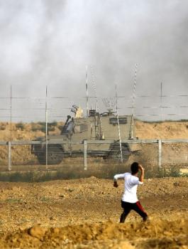 اصابة فلسطيني باطلاق النار عليه في غزة