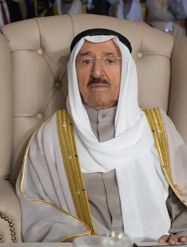 نقل أمير الكويت الى المستشفى 