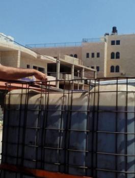 ضبط شاحنة محملة بزيوت معدنية ونباتية مخلوطة وخطيرة على البيئة