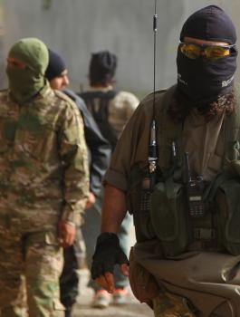 العراق يعتقل عناصر من داعش 