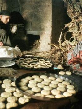 ماذا تعرف عن قصص صناعة كعك العيد في العالم العربي؟