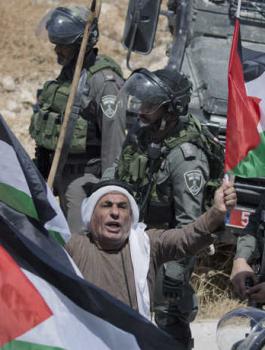 تساوي اعداد الفلسطينيين والاسرائيليين 