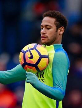 يويفا يطالب النادي المملوك لقطر باللعب النظيف في صفقة نيمار