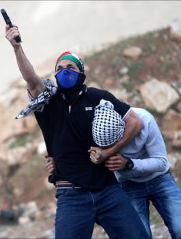 المستعربين يختطفون شبانا 