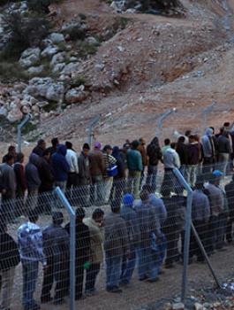 العمال الفلسطينيين في اسرائيل 