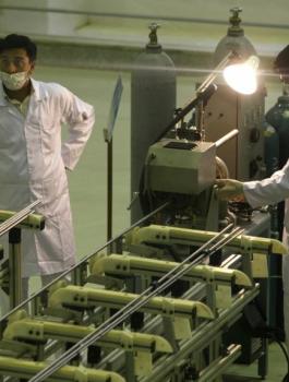 تخصيب اليورانيوم في ايران 