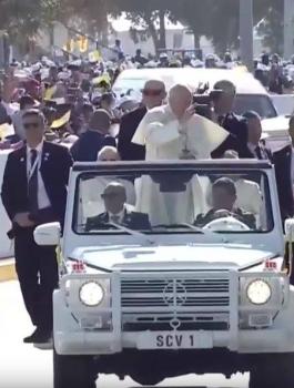 بابا الفاتيكان يترأس أول قداس بالخليج العربي في الامارات