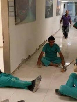 ممرضون في مستشفى جامعة النجاح يعيدون تبليط وترميم قسم غسل الكلى خلال 24 ساعة