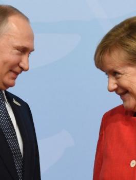ميركل وروسيا 