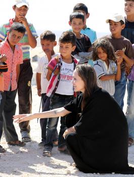 انجلينا جولي في الاردن 