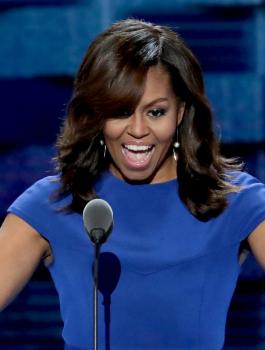 ميشال اوباما والتواقيع 