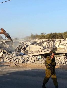 هدم في برطعة 