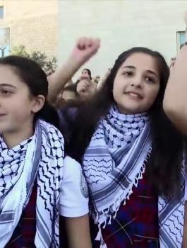 منح ومساعدات للطلبة الفلسطينيين في القدس 