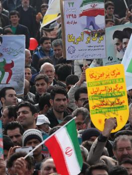 النظام الإيراني يعتقل المئات في تجدد التظاهرات بيومها الرابع