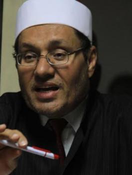 شيخ مصري يفتي بأن الصيام مفروض على الأغنياء فقط أما الفقراء فصيامهم تطوع!