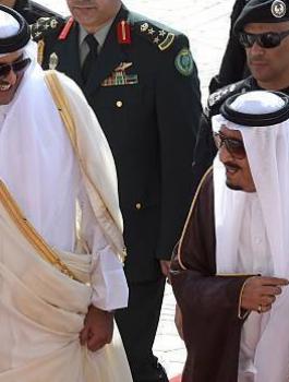 الملك سلمان وامير قطر 