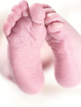 مصرع طفل فلسطيني سقط في حفرة للصرف الصحي 