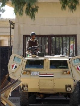لقاء حماس مع عباس كامل 