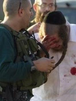 فلسطيني يضرب مستوطن 