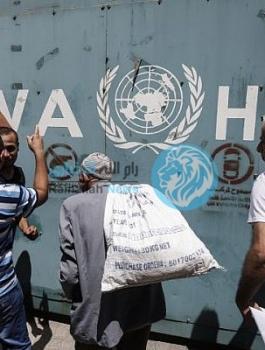 هولندا تعلق مساعداتها للاونروا 