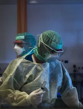 وفيات في صفوف الكوادر الطبية جراء كورونا