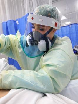 مريض كورونا