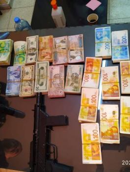 سرقة بنك في قلقيلية