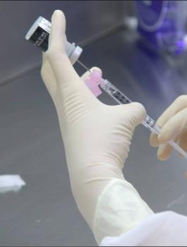 وفاة اشخاص بعد تلقيهم لقاح كورونا