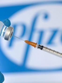لقاح فايزر واميركا