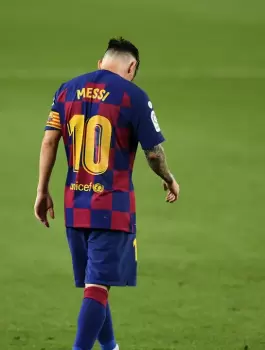 ميسي والرحيل عن برشلونة