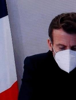 اصابة ماكرون بفيروس كورونا