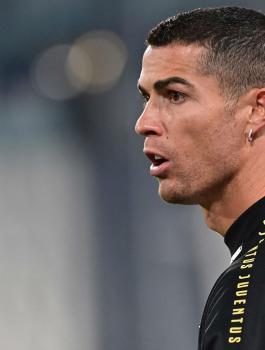 رونالدو والقدم الذهبية