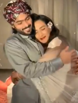 سعودية تتزوج من باكستاني