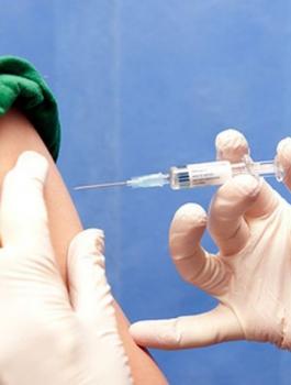 الاطباء ولقاح ضد فيروس كورونا