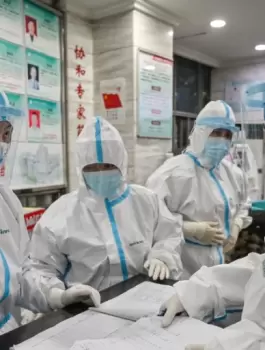 خبراء الصحة العالمية في ووهان الصينية