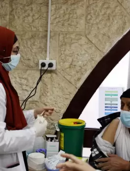 التطعيم ضد فيروس كورونا