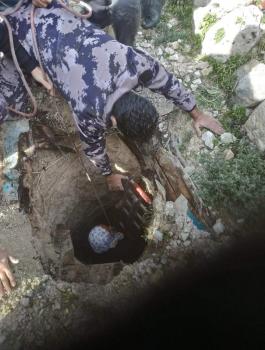 انقاذ مسنة بعد سقوطها داخل حفرة