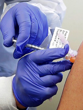 اسرائيل ولقاحات ضد كورونا